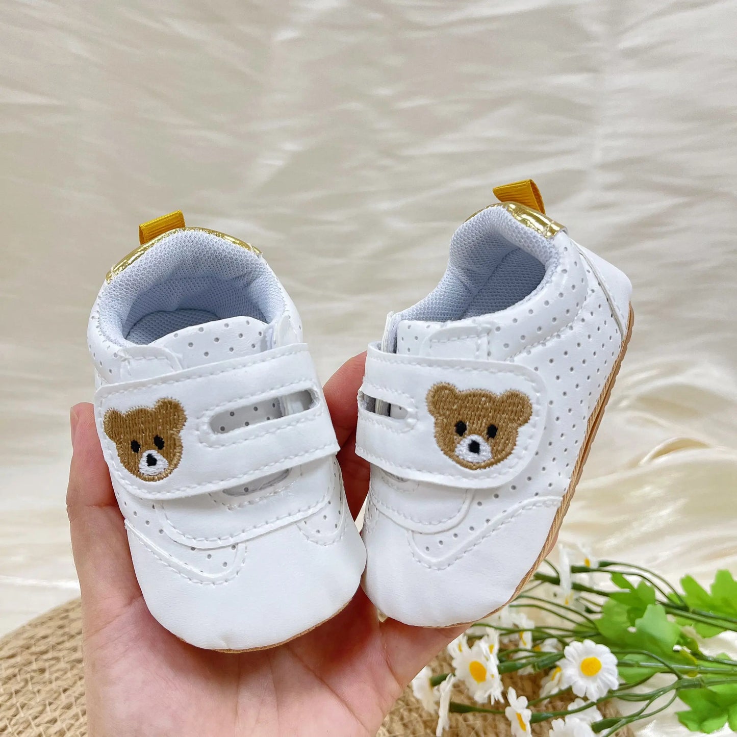 Boys and Girls Panda Sports Baby Shoes from 0 to 18 Months