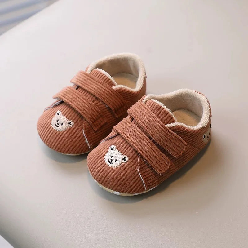 Boys and Girls Panda Sports Baby Shoes from 0 to 18 Months